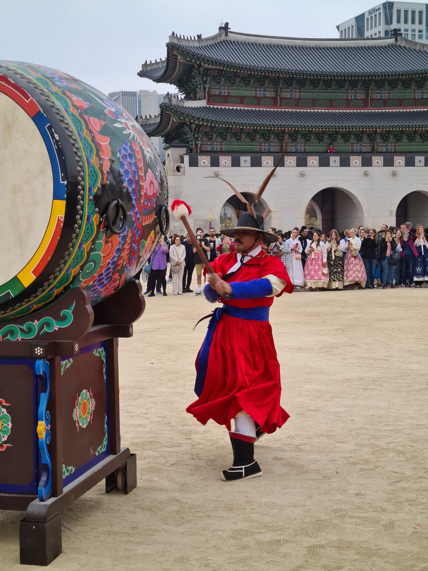 Relève de la garde royale devant le palais Gyeongbokgung